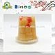 Coupe de cocktail de fruits mélangés en conserve pour un repas instantané.