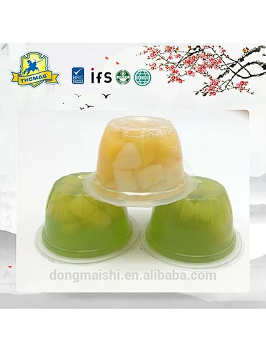 Coupes de jelly de saveur fruitée et de gelée de type pudding avec fruit