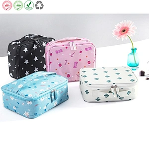 Travel cosmetic bag