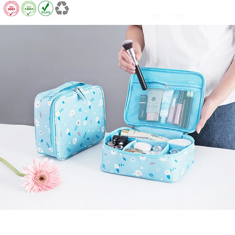 Travel cosmetic bag