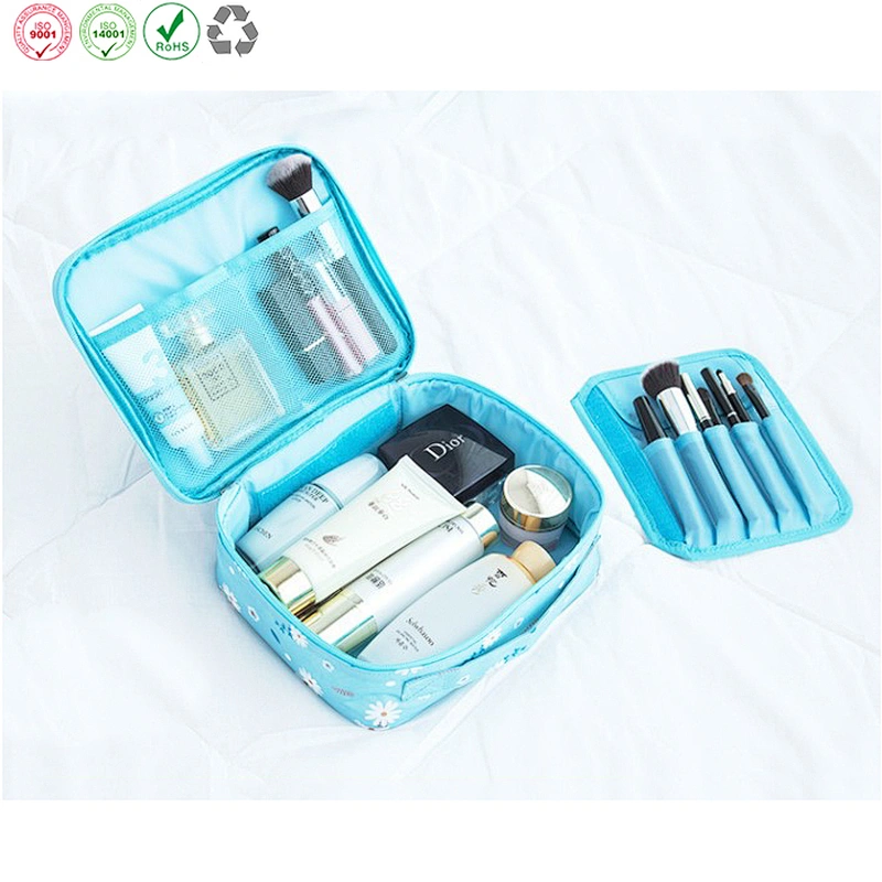 Travel cosmetic bag