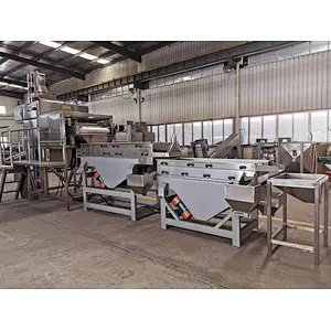 Peanut crushing machine
