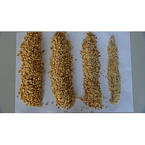 Peanut crushing machine
