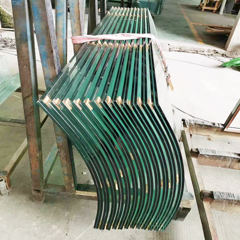 Custom tempered toughened curved bent laminated glass