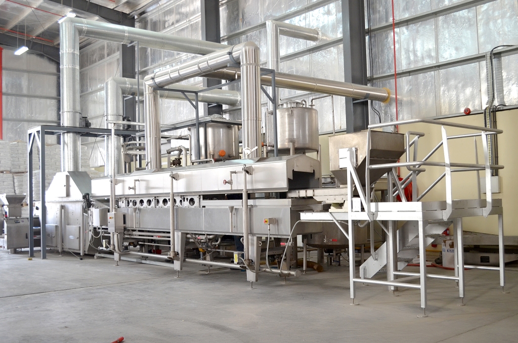 Cashew nuts frying line