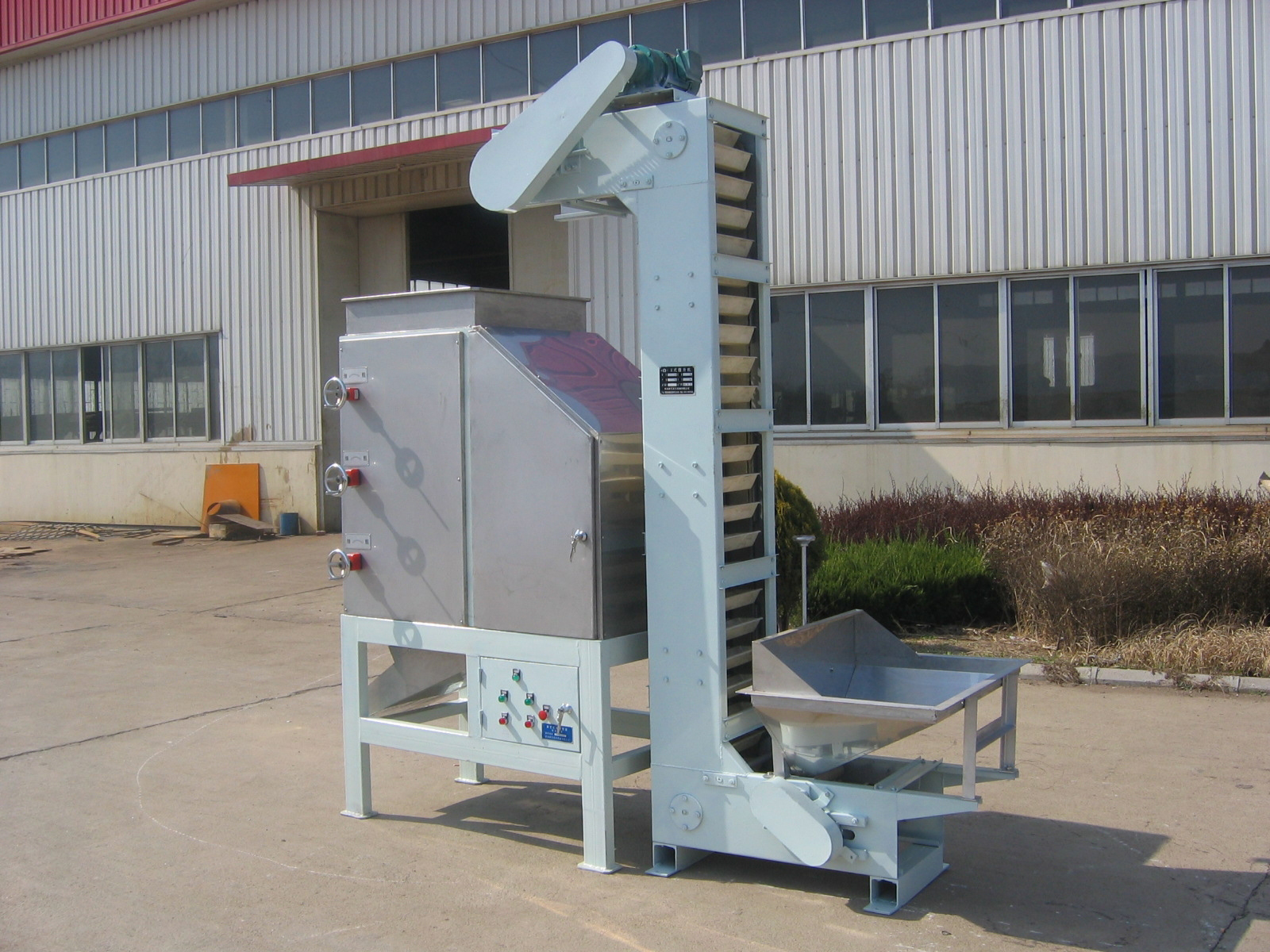 Peanut milling machine