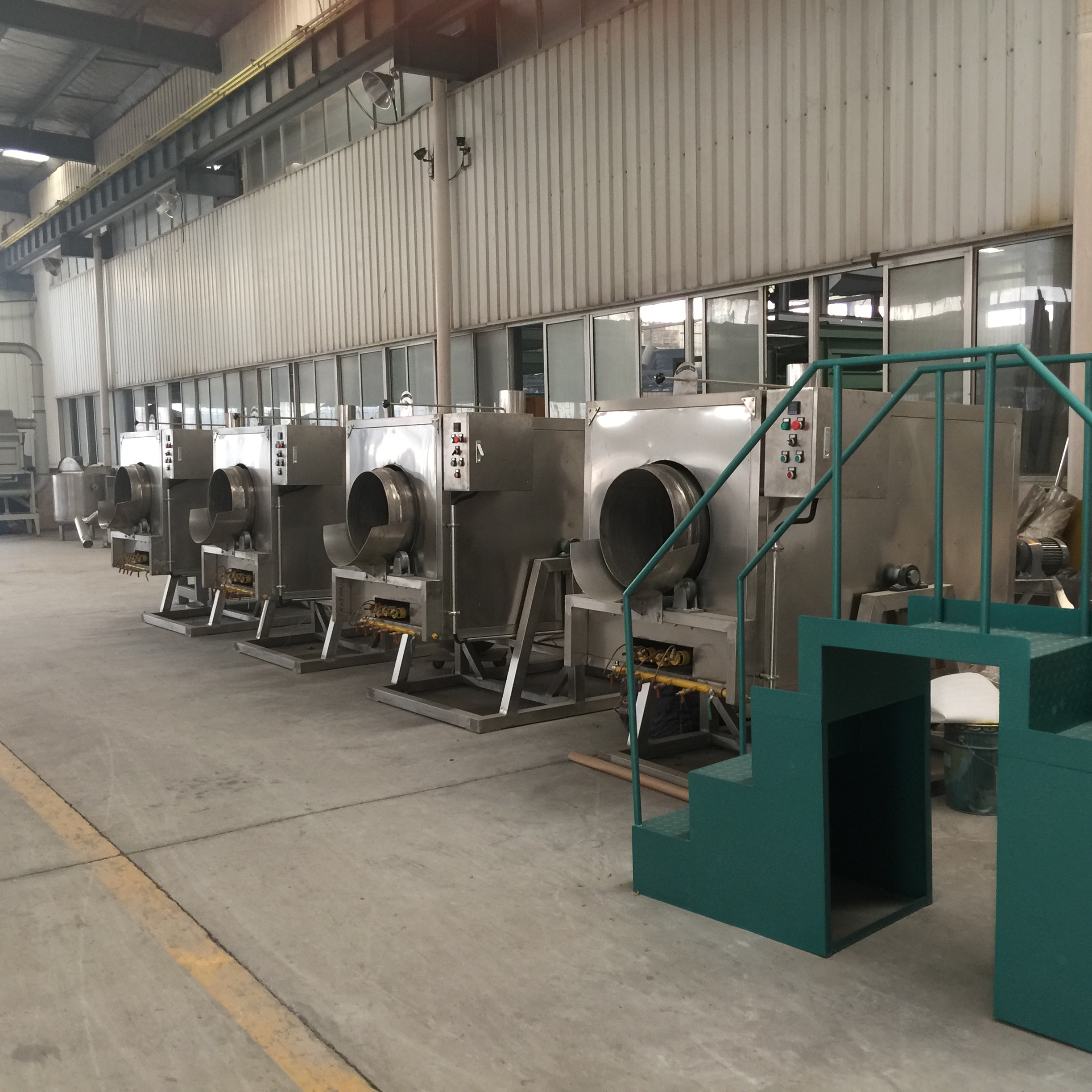 Batch type sesame roaster