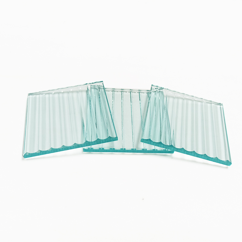Verre décoratif cannelé à motif de texture trempée claire