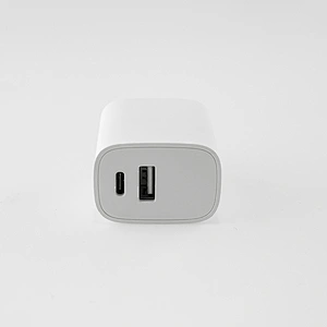 Fast Charging Power adapter 20W White American Standard