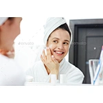 Which method is better to remove blackheads?