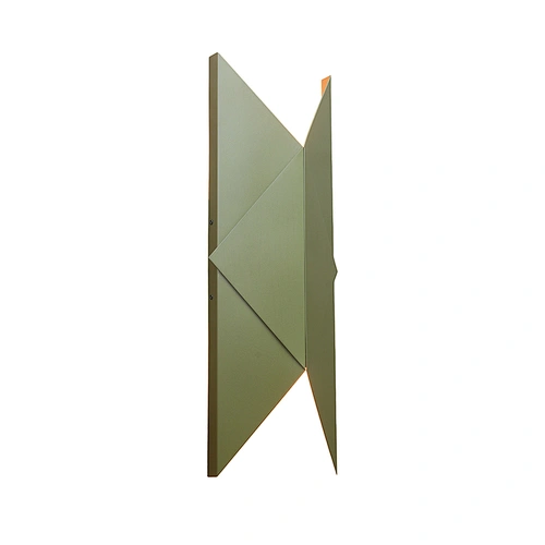 Armor-shaped brass metal wall lamp