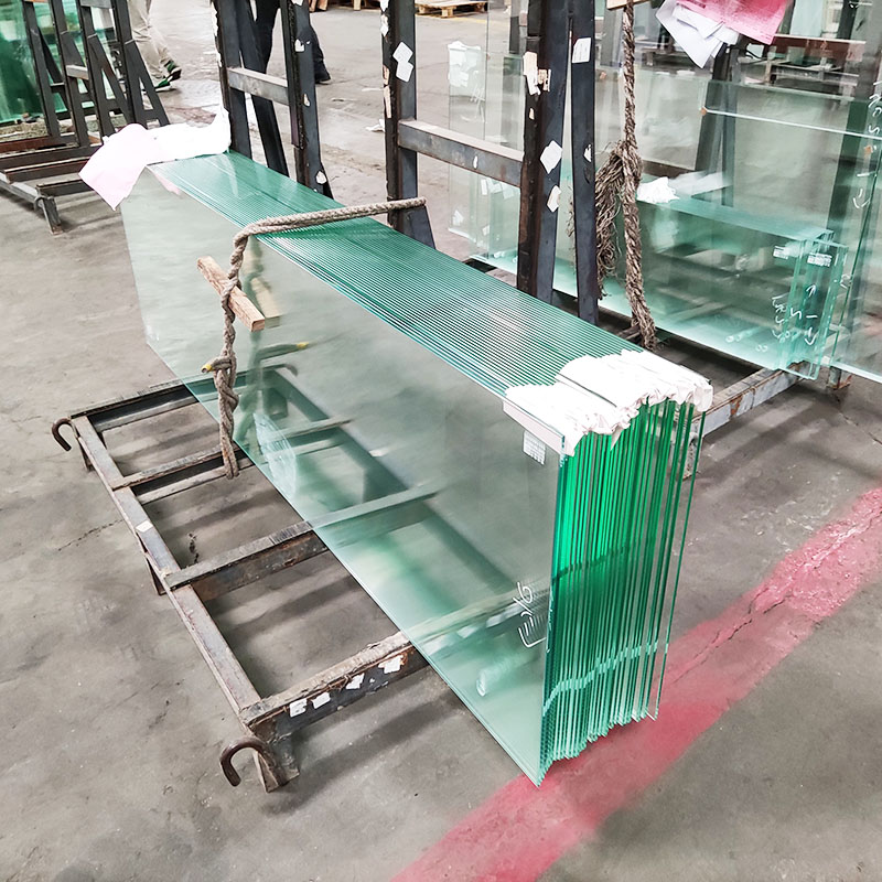 Verre architectural trempé trempé ultra clair à faible teneur en fer