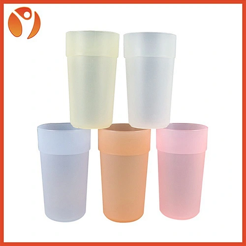 PLSTTIC WATER TUMBLER