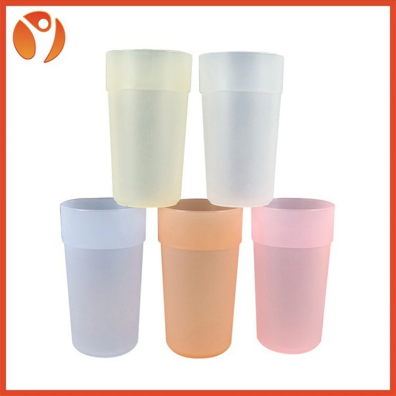 PLSTTIC WATER TUMBLER