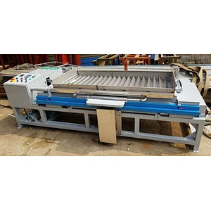 Tea leaf rolling machine