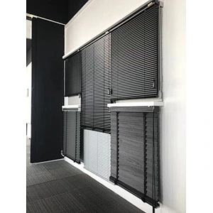 Venetian blind