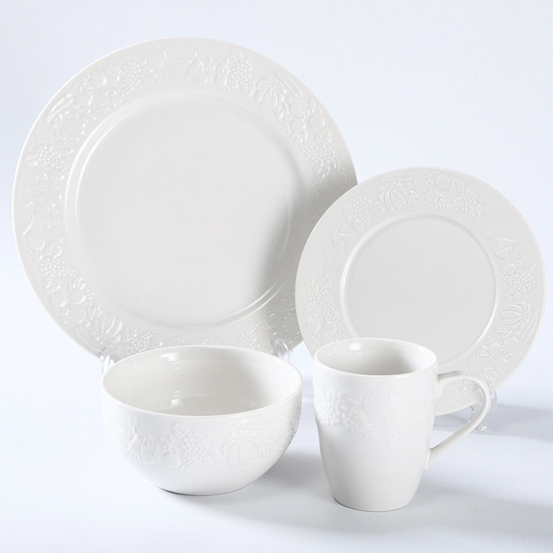 EMBOSSED DINNER SET