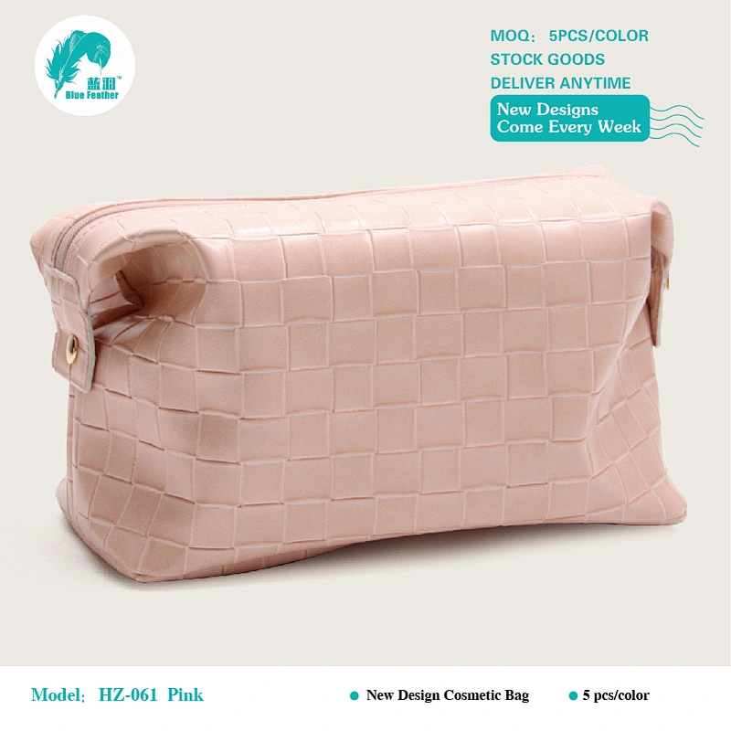 Large cosmetic bags storage