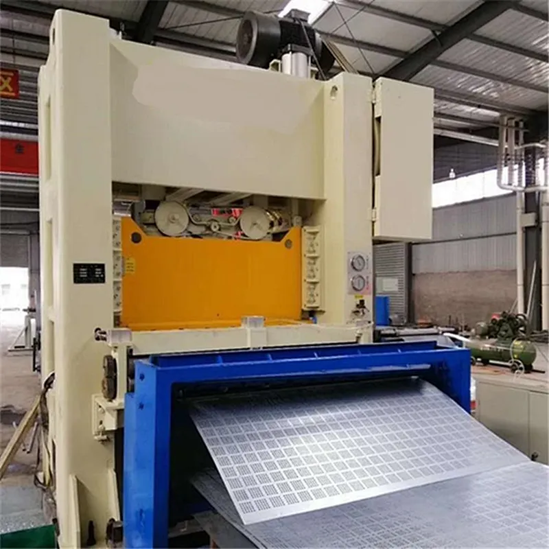 Crawling net punching machine or 300 Ton punching machine production line