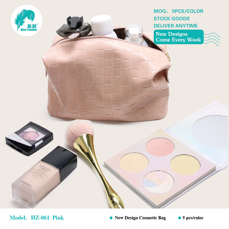 Large cosmetic bags storage