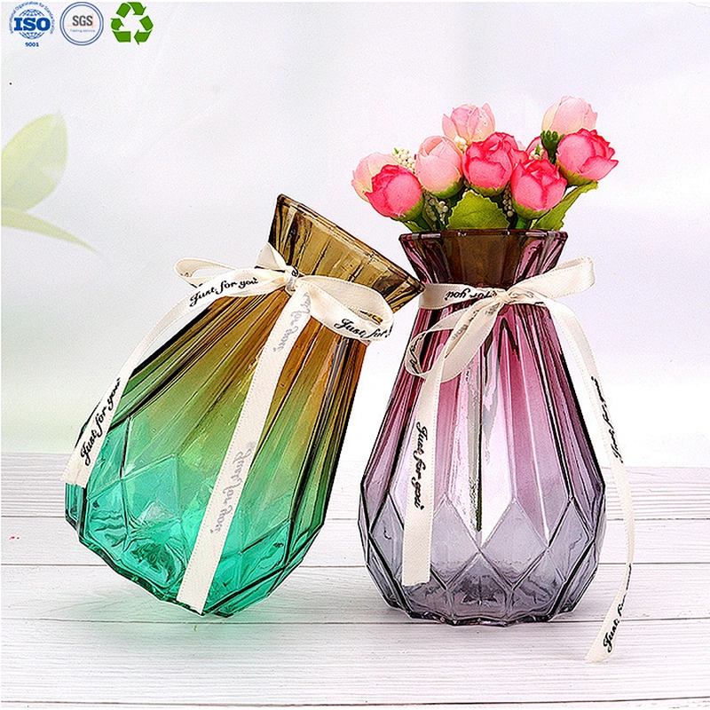 Glass vase for home decoration