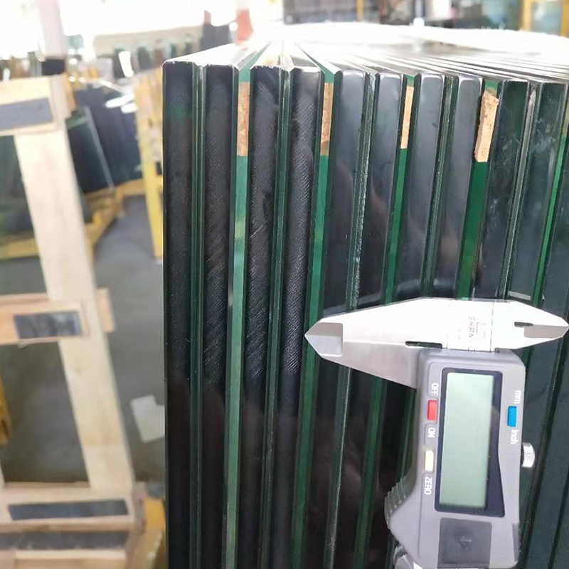 17,52 mm 8 + 1,52 + 8 mm 88,4 klares PVB-gehärtetes Hartglas