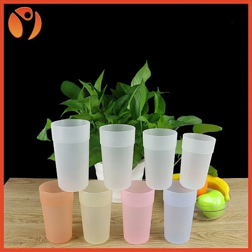 PLSTTIC WATER TUMBLER