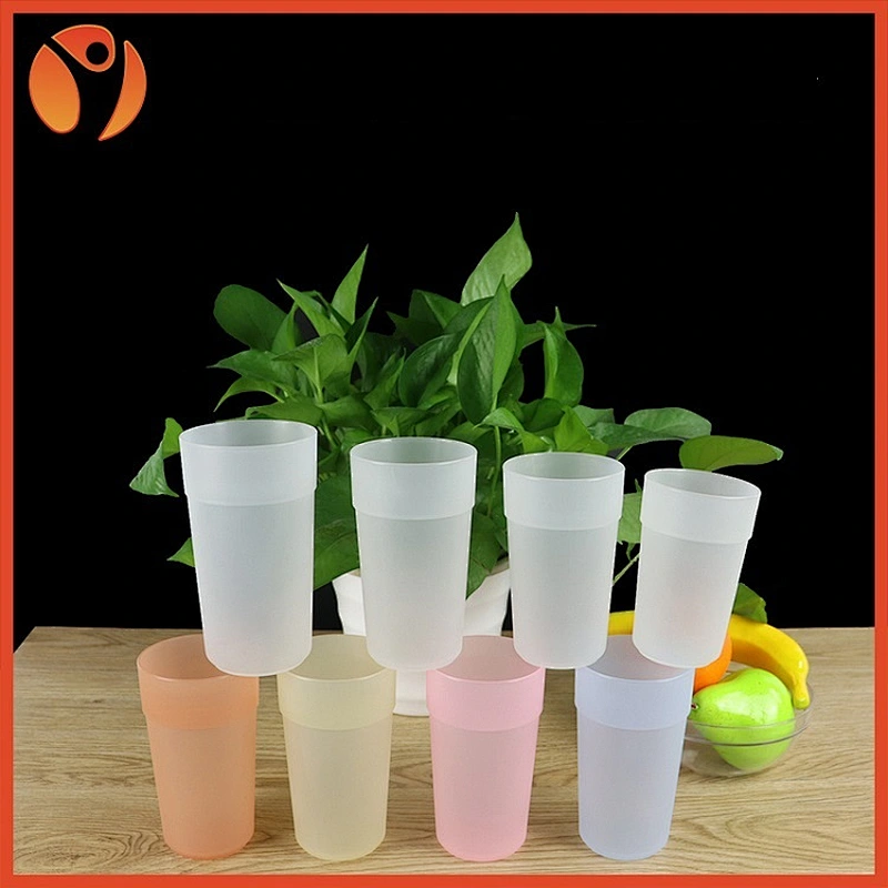 PLSTTIC WATER TUMBLER