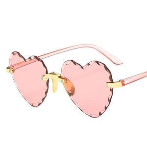 2021 Inventory Metal Love Gradient Shades Rimless Heart Glasses Shaped Sunglasses Women