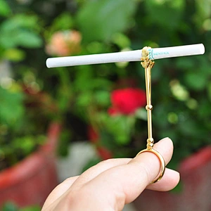 2021 Hand Design Blunt Cigarette Holder Rings For Smoke accesories Smoking Accessories Blunt Holder