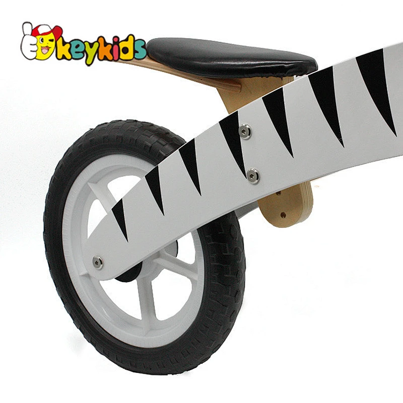 New design tiger shape wooden toddler bike no pedals for walking learning W16C204