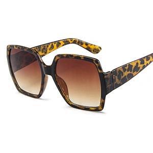 Cheap custom logo and color match sun glasses women fashionable sunglasses for event