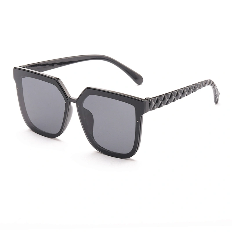 2021 Vintage Retro Style 8 Colors Big Square Crystal Gradient Feeling Full Rim Diamond Cut Sunglasses