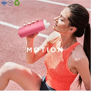 Silicone collapsible bottle