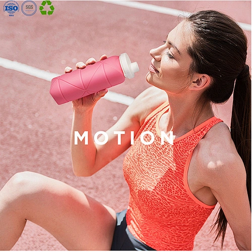Silicone collapsible bottle