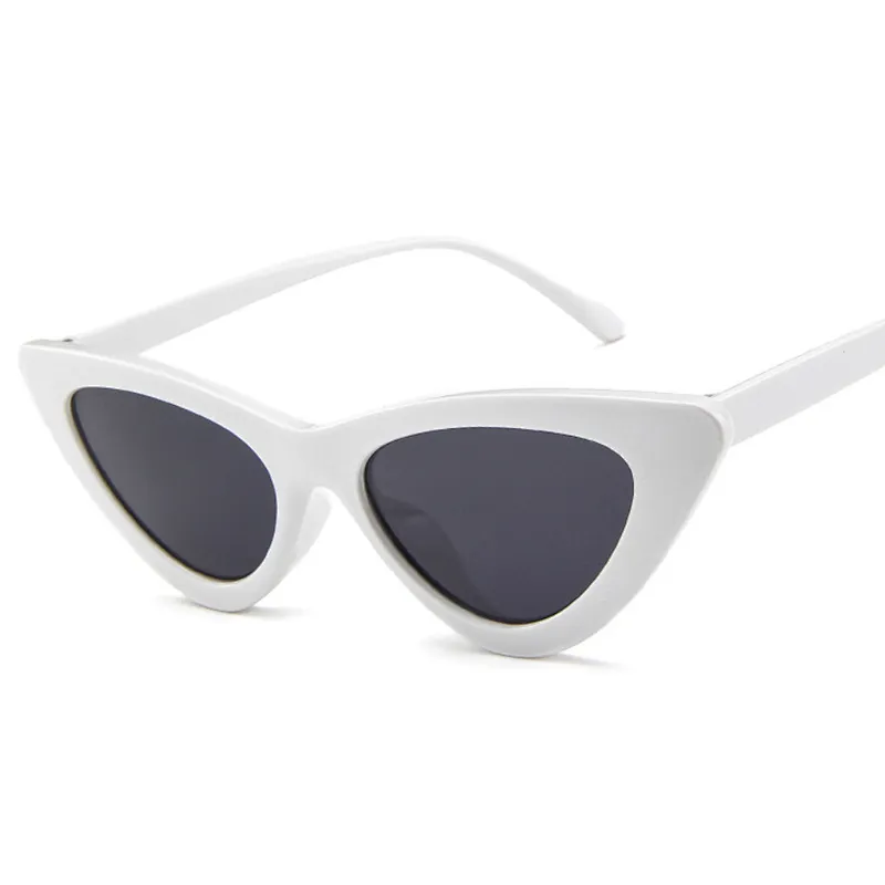 New arrivals 2021 women sunglasses 16 colors wholesale small fashion female triangle sunglasses custom logo