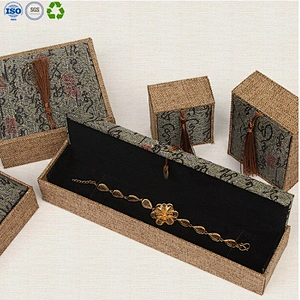 Chinese Style Vintage Linen Jewelry Box