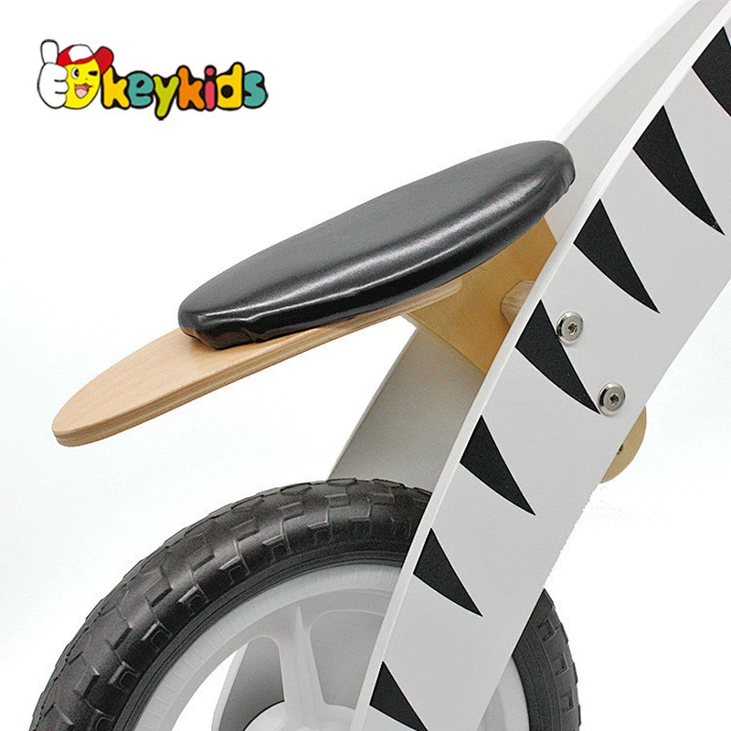 New design tiger shape wooden toddler bike no pedals for walking learning W16C204