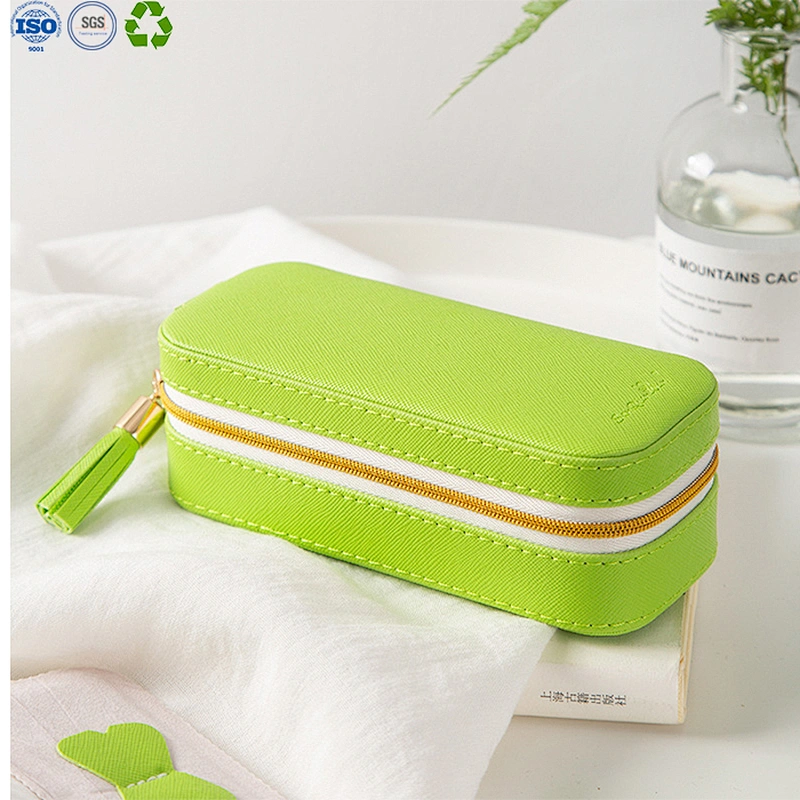 Travel jewelry case