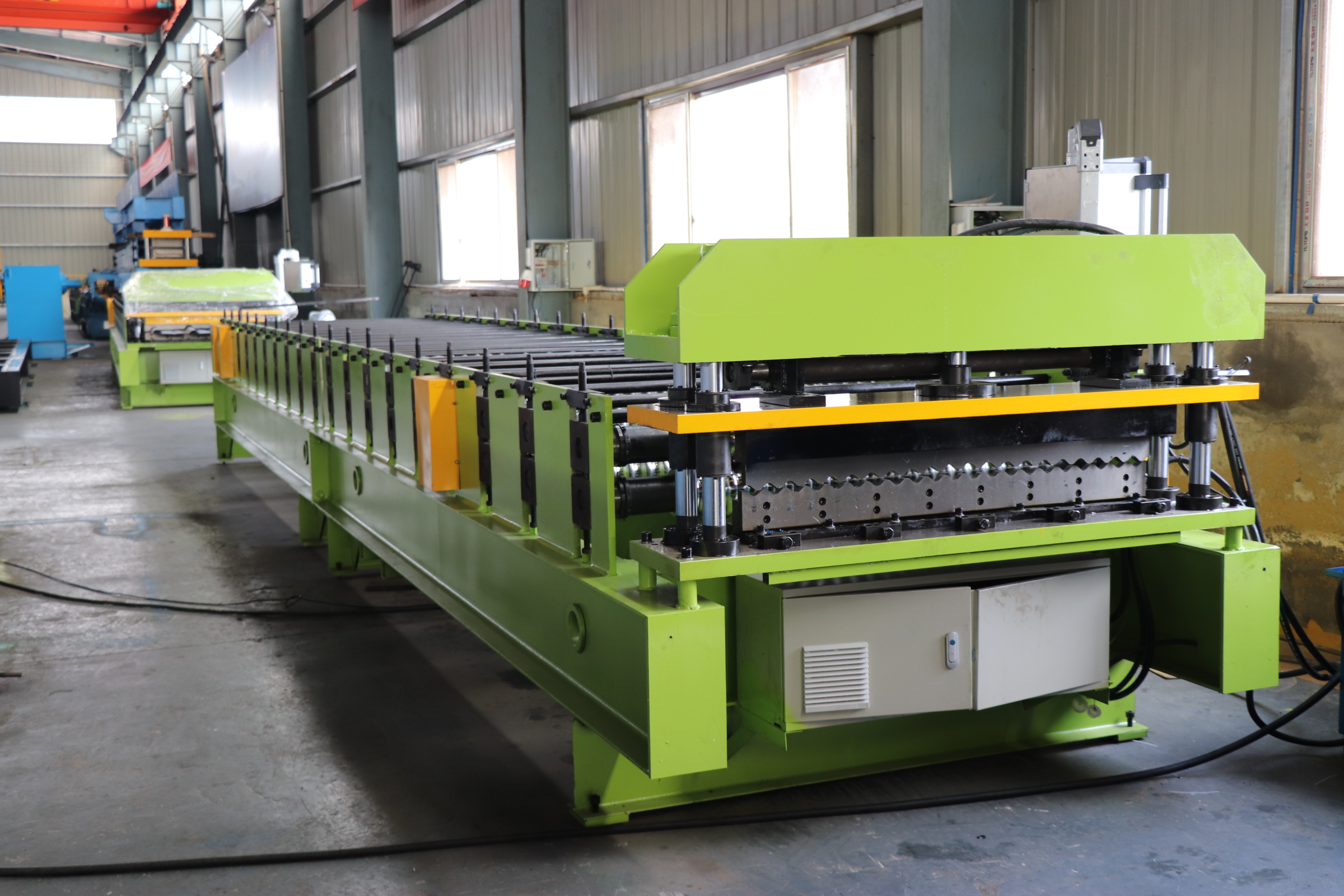 Corrugated Roofing Sheet Roll Forming Machine Corrugated Tile Forming Machine