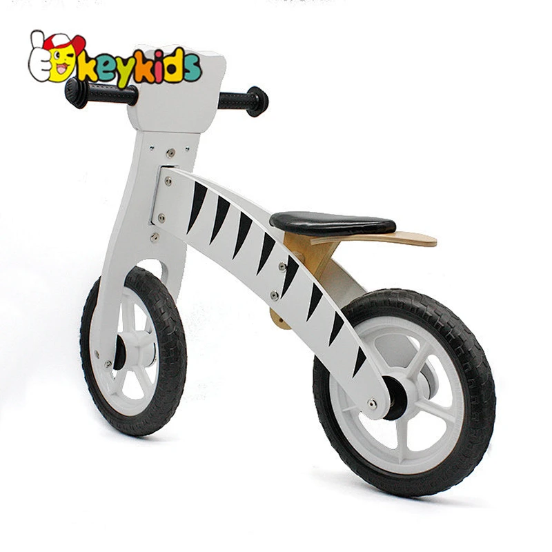 New design tiger shape wooden toddler bike no pedals for walking learning W16C204