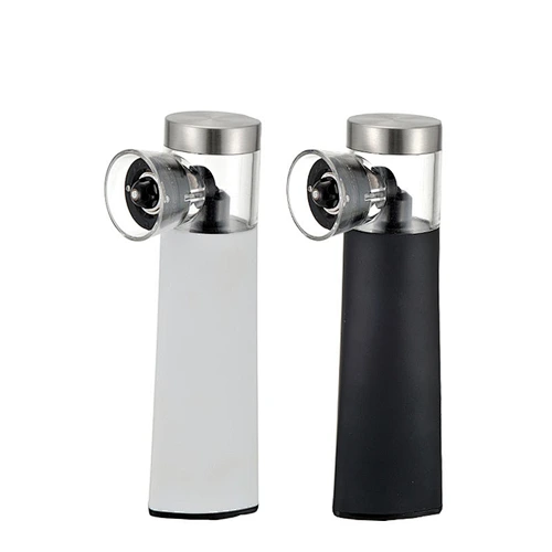 salt and pepper crusher
