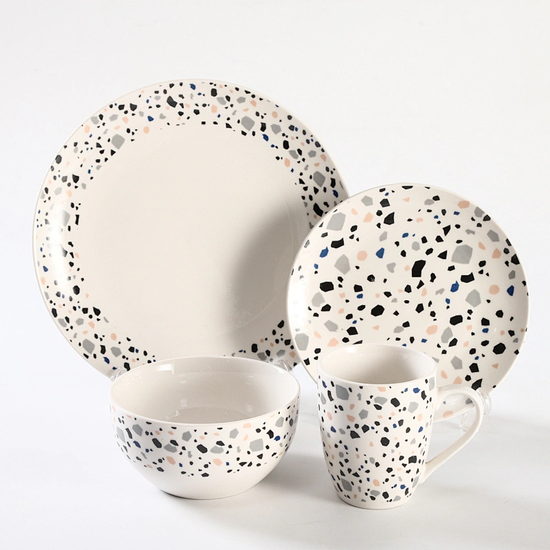 PORCELAINWARE DINNER SETS