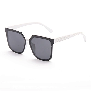 2021 Vintage Retro Style 8 Colors Big Square Crystal Gradient Feeling Full Rim Diamond Cut Sunglasses