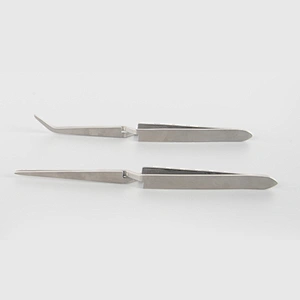 Tweezers