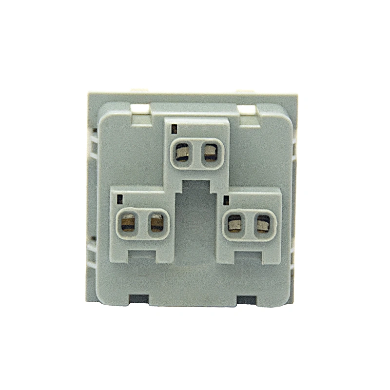 Sinoamigo F4/China Three Pin Socket