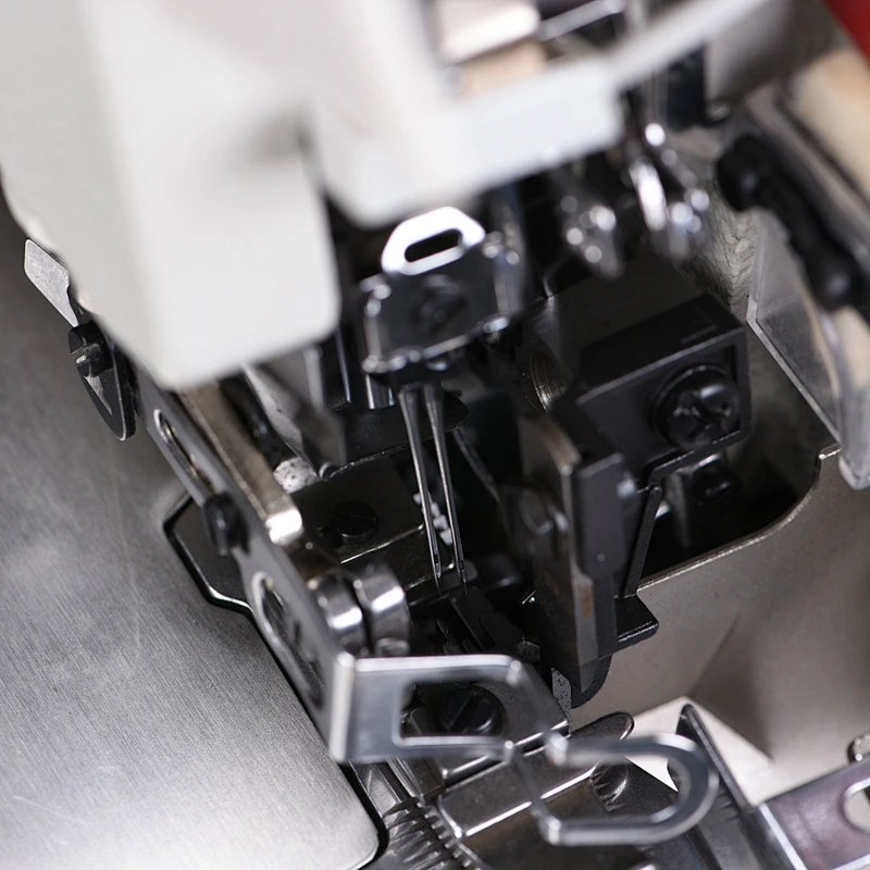KL-747FN Integrated Industrial Four-Thread Overlock Sewing Machine