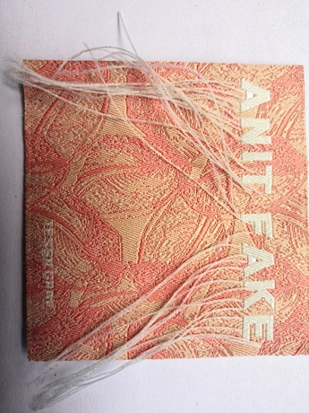uv label