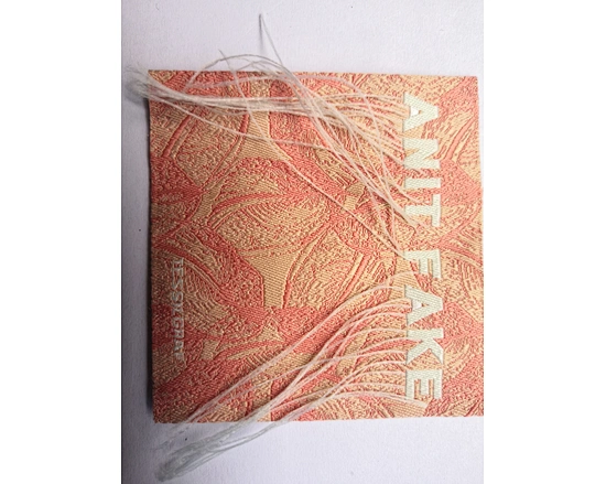 uv label