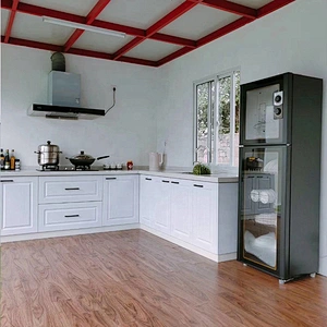 Casa contenedor de lujo prefabricada con baño